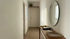 15 ideias para decorar o corredor sem atrapalhar a circulação — não é só estética: a luz e algumas medidas mudam tudo